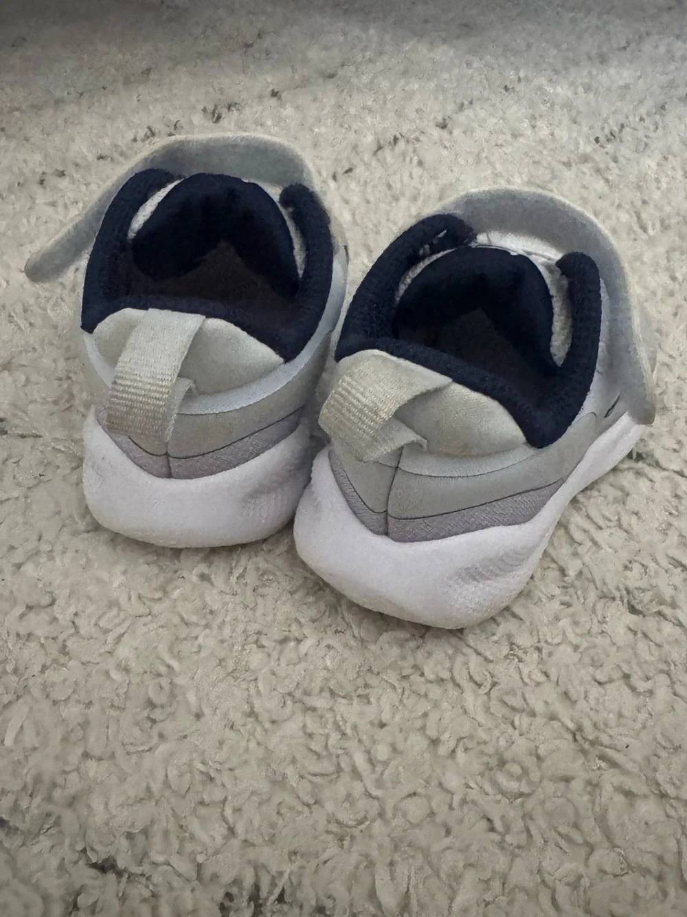 Nike lightweight sneakers